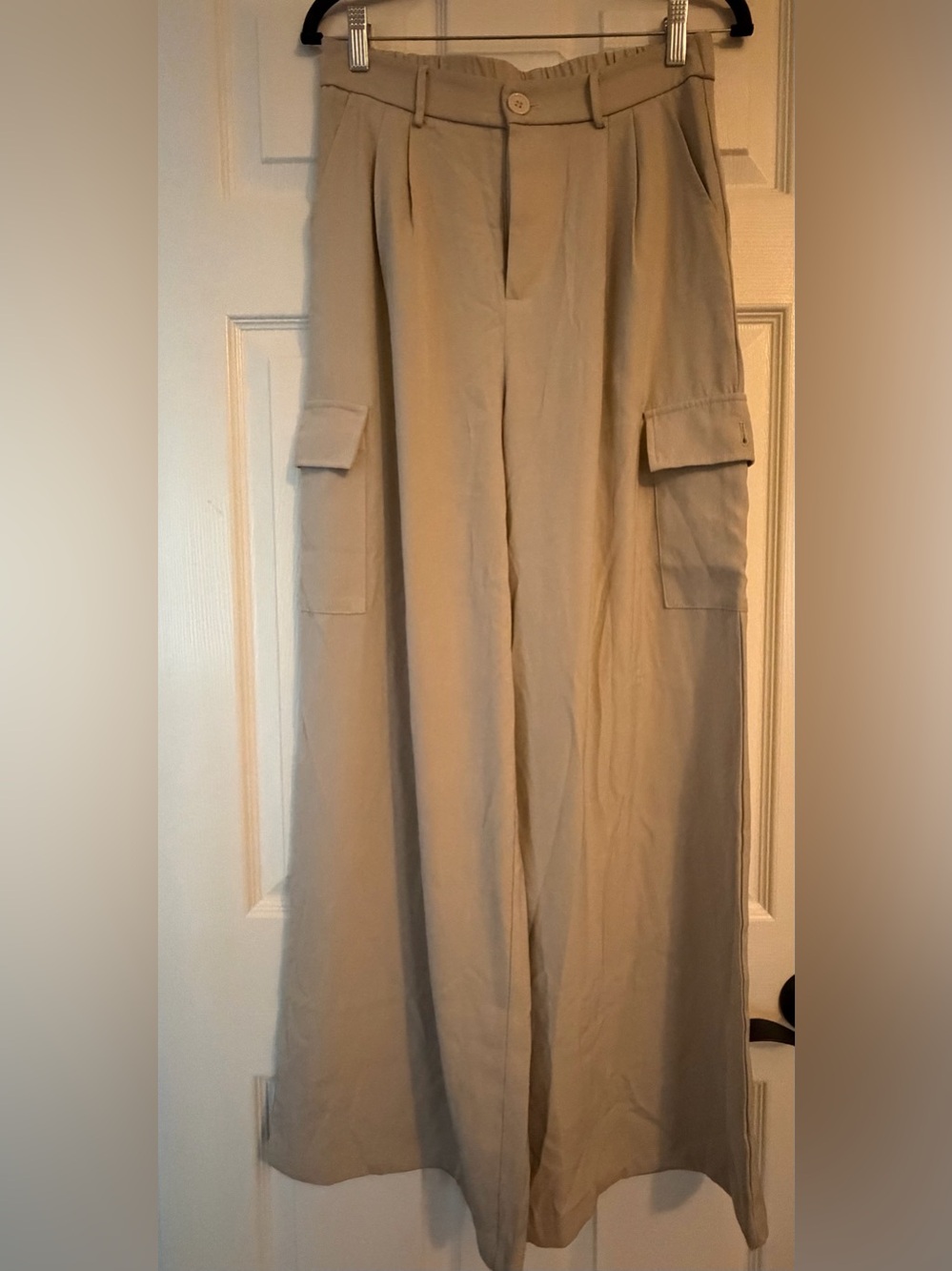 Wide Leg Cargo Pants in Beige